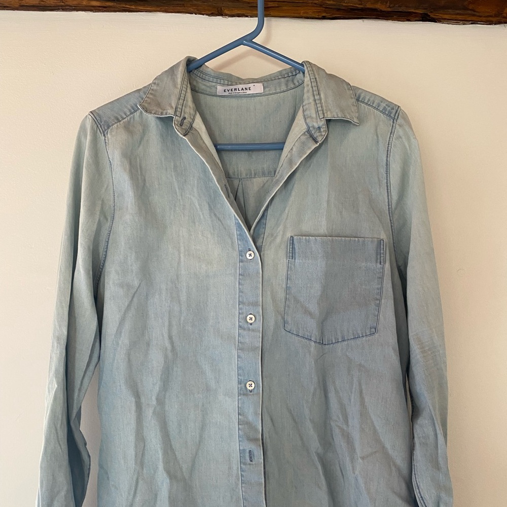 Womens medium everlane jean button down